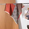 Bufanda Cuadrada de Espiga Simple y Elegante de 65 cm para Mujer, Bufanda de Seda de Lujo Ligero de Gama Alta, Bufanda Multifuncional para Viajes, Chal y Bufanda