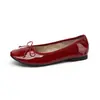 Weiwei Girl 8663 Zapatos Planos de Charol Rojo para Mujer, Bailarinas de Punta Redonda Baja con Lazo, Zapatos de Abuela