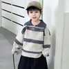 Suéter infantil listrado com gola polo para primavera e outono, estilo coreano, top casual estiloso e versátil para crianças, roupas de bebê da moda