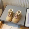 Botas de niña con forro de polar invierno nuevas botas cortas para niños Botas de algodón con velcro para mujer botines de algodón para niñas pequeñas zapatos de algodón para bebés niñas