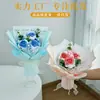 Buquê de rosas multicolorido tricotado à mão, produto acabado em lã tricotada, flores artificiais para embalagem de presente, atacado de presentes de feriado