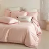 Lujo Ligero Tacto de Alta Gama Todo Algodón Cepillado Juego de Cuatro Piezas Algodón Puro Bordado Sencillo Funda Nórdica Sábanas Faldón de Cama Cubrecama Estilo