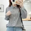 Camisa Feminina Plus Size Nova Estilo Outono Fresca e Simples Manga Longa com Gola Bordada de Gato e Listras, Adequada para 90 kg, 0717