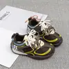 Tênis Dad Shoes Infantil 2026 Primavera e Outono Novos Tênis Esportivos Respiráveis de Malha para Meninas, Sola Macia Antiderrapante Calçados Casuais para Meninos