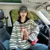 Moletom Fino com Capuz Risca de Giz Preto e Branco para Mulheres, Estilo Doce Graffiti de Desenho Animado, Blusa Fashion Solta que Rejuvenesce