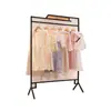 Perchero moderno simple de piso estante multicapa simple estante para ropa de mujer soporte de exhibición de ropa de hierro venta al por mayor