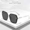 Gafas de sol de moda con montura cuadrada 2026 para mujer, Gafas de sol polarizadas de alta gama versátiles con incrustaciones de perlas estilo diamante anti-UV para mujer