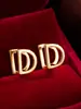 Pendientes de botón casuales de moda populares, creativos, con diseño de letra, simples, versátiles para el día a día, de alta calidad, lujo ligero