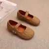 Zapatos de piel para niña 2025 primavera y otoño nuevo modelo zapatos de princesa para niña suela blanda mocasines para niña zapatos para bebé zapatos de moda de un solo color