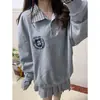 Moletom Cinza Chic Americano com Gola Polo, Estilo Falso Duas Peças, Ombro Reto, para Mulheres, Novo Estilo Primavera e Outono 2026, Top de Estilo Solto e Preguiçoso