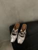 Pantuflas Baotou plateadas con lazo de altura interior para mujer, zapatos de moda para exteriores, sandalias Mary Jane de verano 2025