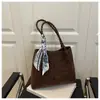 Bolsas Populares de Outono e Inverno para Mulheres Bolsa Feminina Grande Capacidade com Estampa de Leopardo Retrô Nova Moda 2025 Bolsa de Ombro/Axila para o Dia a Dia