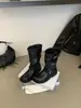 2026 fivela de cinto patchwork retrô botas femininas de cano médio salto baixo emagrecedoras botas de cavaleiro botas versáteis para tornozelo de outono e inverno para mulheres