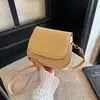 Bolso de Hombro Único Color Caramelo 2026 Nuevo y Elegante, Moderno y Fresco, Alto Atractivo Estético, Adecuado para Trabajadores de Oficina, Bolso Cruzado para Viajeros Diarios para Mujer