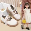 Nuevos zapatos de piel para niña estilo primavera y otoño, zapatos de princesa con lazo para niños, zapatos de vestir de moda con diamantes de imitación para niñas pequeñas, zapatos de rendimiento de suela blanda