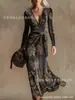 Vestido de punto de manga larga con cuello en V de estilo nuevo transfronterizo con elementos de impresión digital 3D, falda de moda y personalizada entallada a la cintura para mujer