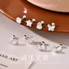 Brincos delicados e pequenos em formato de borboleta e gota redonda, feitos de prata 999 pura, projetados para mulheres, com um visual moderno e estiloso inspirado no Instagram, perfeitos para manter os piercings de orelha