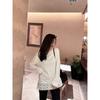 Camisa Branca Elegante de Renda Vazada Bordada Resistente para Mulheres Design Outono 2025 Blusa de Manga Longa com Recortes