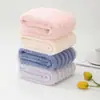 Novo conjunto de toalha de banho e touca para secar o cabelo em cores de doce para adultos, mais absorvente, respirável e confortável que o algodão puro