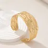 Pulseras Transfronterizas Europeas y Americanas, Flores y Hojas de Moda Exageradas, Versión Ancha, Pliegues Martillados, Pulseras de Exportación Personalizadas, Pulseras de Metal