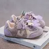 Zapatillas Deportivas Dulces Florales Estilo Coreano Casual para Niñas 2026 Otoño Nuevas Ligeras Transpirables Versátiles Zapatillas de Entrenamiento Alemanas Zapatillas de Plataforma