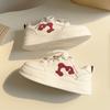 Versión coreana de zapatos blancos pequeños 2025 primavera y otoño zapatos de mujer nuevos suela gruesa Joker explosiones casuales altura FY-099