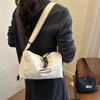 Bolsa Feminina Transversal de Nylon Coreana para Commuter Estilo Cool Hot Girl Baguete Axilar de Ombro Casual
