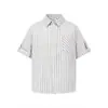 2026 Nova Camisa Masculina de Manga Curta com Listras Verticais, Verão Solta Casual Gola Lapela Estilo Japonês Camisa Tendência Jaqueta Cardigan