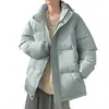 Chaqueta de algodón con capucha para hombre, nuevo estilo de invierno, corte holgado, adecuada para transmisiones en vivo transfronterizas, abrigo de algodón con capucha, chaqueta acolchada, estilo corto, abrigo de algodón cálido