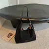 Bolso tote grande de moda coreana 2026, estilo niche retro, un bolso de hombro versátil con un toque de alta gama
