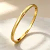 Trébol de Cuatro Hojas Incrustado con Diamantes Cuadrado Tachonado con Estrellas de Acero de Titanio Diamante Cuadrado Liso Pulido Brazalete Abierto de Acero Inoxidable Set de Tres Piezas Joyería Chapada en Oro