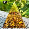 Pirâmide de bola de cristal natural de 8cm Ornamento de mesa de escritório europeu e americano Artesanato de pirâmide de resina para yoga e meditação