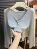 Camiseta de Manga Larga con Cuello en V Retorcido para Mujer, Nuevo Estilo 2026, Camiseta Básica Reductora de Edad y Adelgazante, Top de Moda Versátil y Tendencia
