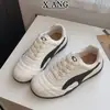 Tênis de treinamento alemão com cadarço de couro bovino, sapatos de corrida femininos, novidade outono 2026, versátil, sola macia, esportivo casual, sapatos Forrest Gump