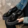 Sapatos Mocassins de Cabeça Grande e Sola Grossa para Aumento de Altura Sapatos Derby com Fivela de Metal Marca da Moda Celebridade da Internet Brilhantes Sapatos Casuais de Negócios