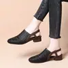 Sandalias tejidas populares de comercio exterior, nuevos zapatos de abuela de moda de verano estilo coreano, zapatos romanos de tacón grueso ahuecados de suela blanda de punta cerrada