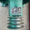 Tractor multifuncional con toma de fuerza trasera, bastidor multifuncional, bomba de agua, generador y bastidor de trituradora.