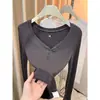 Camiseta de Manga Larga de Otoño Cuello en V Camiseta Base para Mujer Ajustada Versátil Temperamento Capa Interior Ropa Exterior Elegante Botón Camiseta Adelgazante