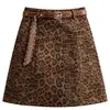 Saia midi de estampa de leopardo de cintura alta para mulheres, nova coleção outono 2026, corte justo, que valoriza a silhueta, elegante, justa nos quadris, saia versátil em A, moderna