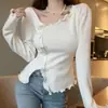 Moda Femenina Otoño/Invierno 2026: Tops y Camisetas Básicas Chic de Estilo Francés de Alta Gama con un Sutil Diseño Irregular
