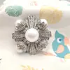 Fornecimento de Fábrica Transfronteiriço Europeu e Americano Oscar Atmosférico Retrô Flor Cruzada Contas de Concha de Luz Colorida Broche Totalmente Diamantado Corsage para Mulheres