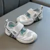Zapatos Deportivos de Malla Transpirable para Niños 2026 Verano Zapatos Finos para Niños Suela Suave Antideslizantes Zapatos Casuales para Niñas Zapatos Blancos