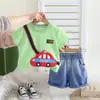 Ropa de Verano Fresca y Elegante para Niños Bolso Cruzado Delgado con Tema de Coches Conjunto de Dos Piezas de Manga Corta para Niños Atuendo de Verano de Moda para Niños Conjunto Nuevo
