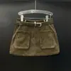 Conjunto de Dos Piezas Otoño 2026: Top Nuevo de Encaje Patchwork sin Hombros con Cinturón de Pana y Falda Corta de Corte A