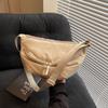 Bolso Transfronterizo de Gran Capacidad para Mujer 2025 Nuevo Diseño Nicho Bolso de Hombro Cruzado Sensación de Alta Gama Bolso de Tela Bolso Dumpling