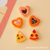 Juguetes de comida realistas de resina, incluyendo pasteles en forma de corazón, pizzas y decoraciones de crema, para zapatos en miniatura DIY, accesorios para fundas de teléfono y decoraciones