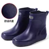 Botas de Chuva Moda Masculina Cano Curto Impermeáveis Sapatos Baixos Antiderrapantes Resistentes ao Desgaste com Forro de Lã Cozinha Trabalho Pesca Planas Botas de Chuva
