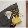 Bolso Pequeño Versátil de Concha de Moda para Mujer 2025 Primavera Nuevo Bolso de Mujer Transfronterizo Bolso de Mano de Comercio Exterior Bolso Bandolera de un Solo Hombro