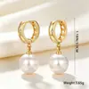 Pendientes de perlas blancas estilo francés Yanbai para mujer, diseño de nicho, lujo ligero de alta gama, borlas elegantes, pendientes versátiles de socialité