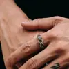 Serpiente Doble Enroscada Tendencia Nacional 2025 <Serpiente Espiritual> Anillo Sentido de Alta Gama Año Animal del Zodiaco Anillo de Transporte Anillo en el Dedo Índice